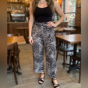 NWOT Halogen Wide-Leg Capris Sz Large (fit more XL)